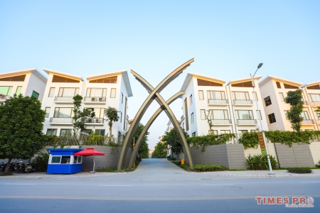 Chính chủ cần tiền bán lại căn biệt thự Khai Sơn Hill 165m2, giá 15 tỷ. LH: 0989802562